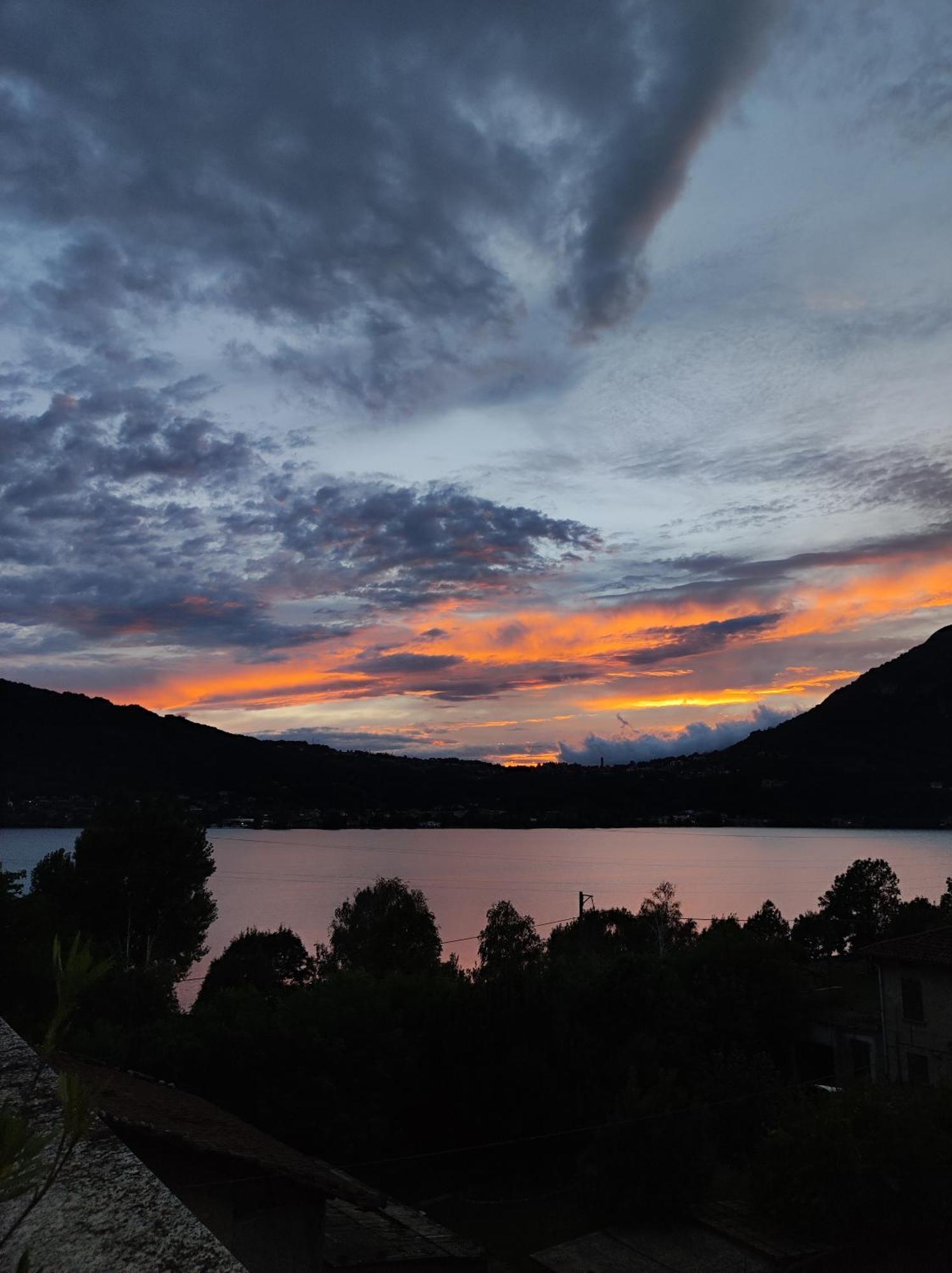 Terrazzo Sul Lago Lecco Luaran gambar